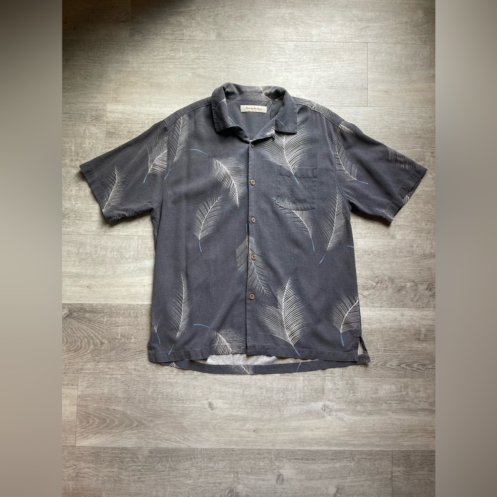 Tommy Bahama 100% Silk Hawaiian Palm Leaves Short Sleeves Shirt Size L